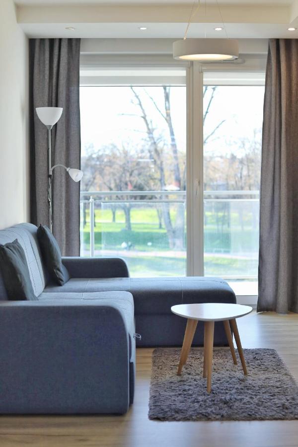 Capital Towers - Apartament Green Z Widokiem Na Rzeke Rzeszow Exterior photo