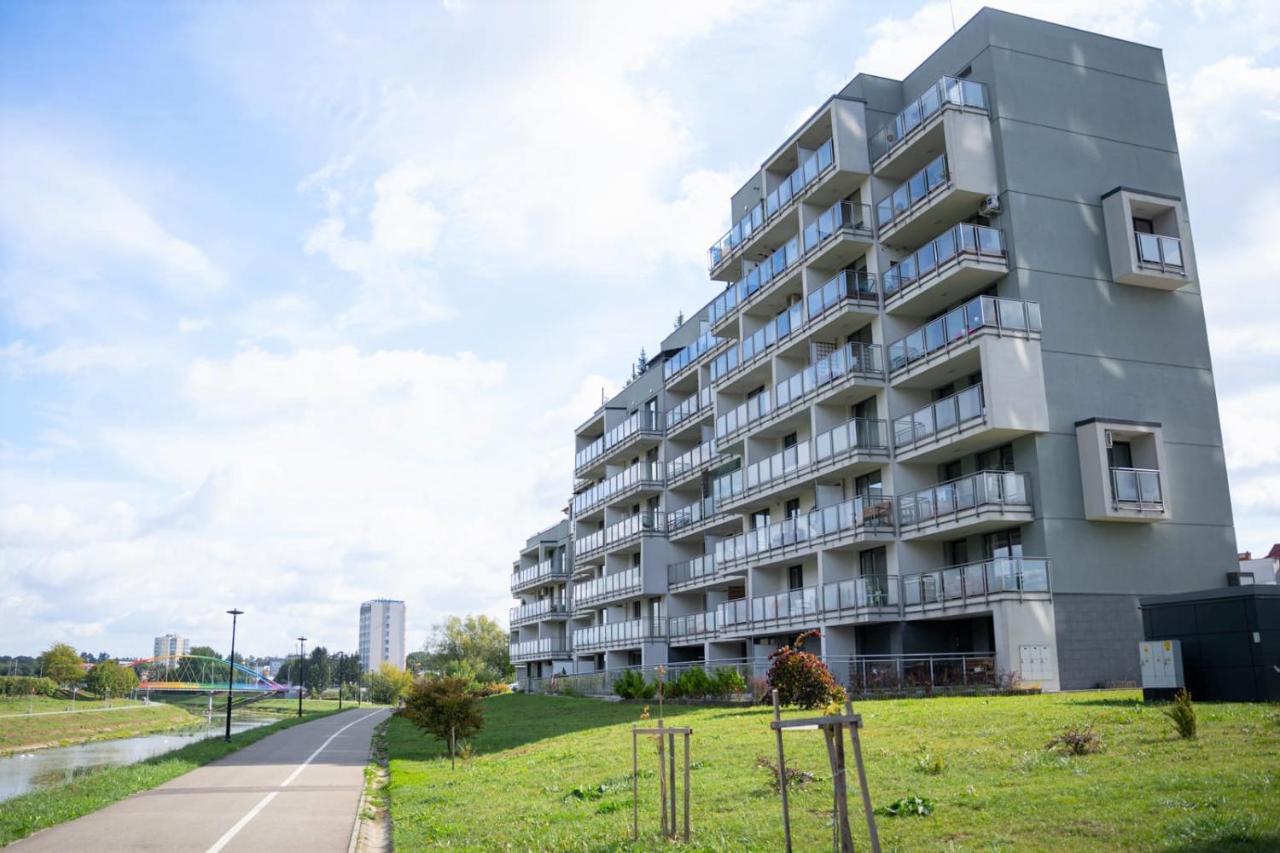 Capital Towers - Apartament Green Z Widokiem Na Rzeke Rzeszow Exterior photo